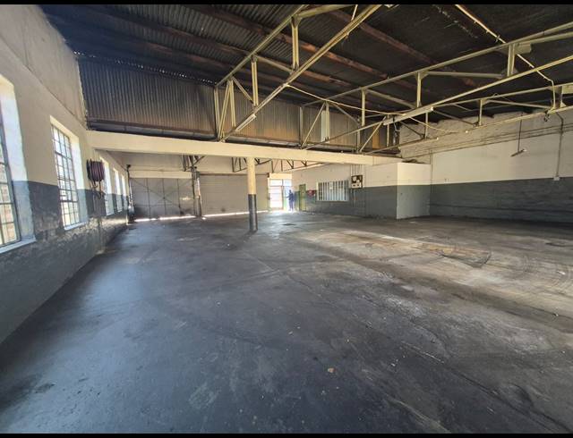 495M² WAREHOUSE TO LET IN KRUGERSDORP CENTRAL